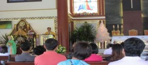 Prior to the Provincial Executive Conference, Msgr. NonoSaňado of St. Juse Parish Church celebrates mass. Personnel of DILG Camarines Sur listen to the homily of Msgr. Saňado